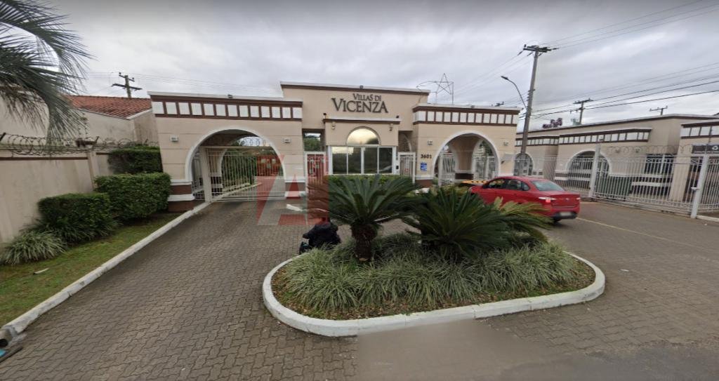 Casa em Condomínio